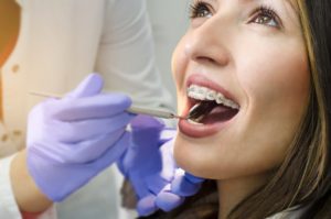 girl visiting dentist 